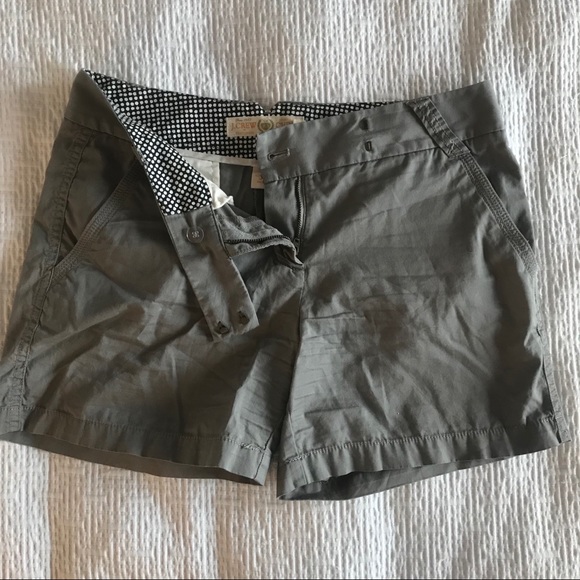 J. Crew Women’s 5” Classic Twill Chino Shorts - Picture 1 of 4